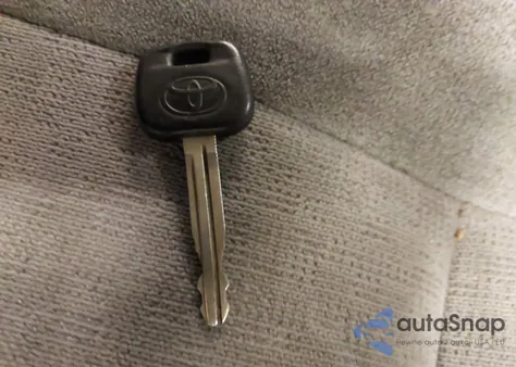 2004 Toyota Corolla Ce из США, поврежденный, VIN 2T1BR32E64C286053